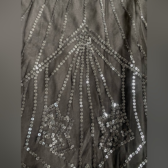 Silk and sequin embroidered layered flapper-style midi skirt - Picture 13 of 16